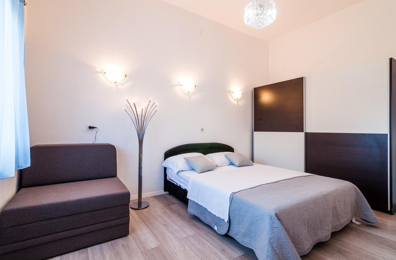 Angelo'S Apartments Zadar Bagian luar foto